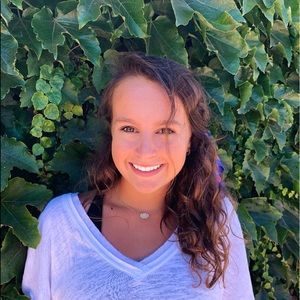 Meet your Posher, Annie